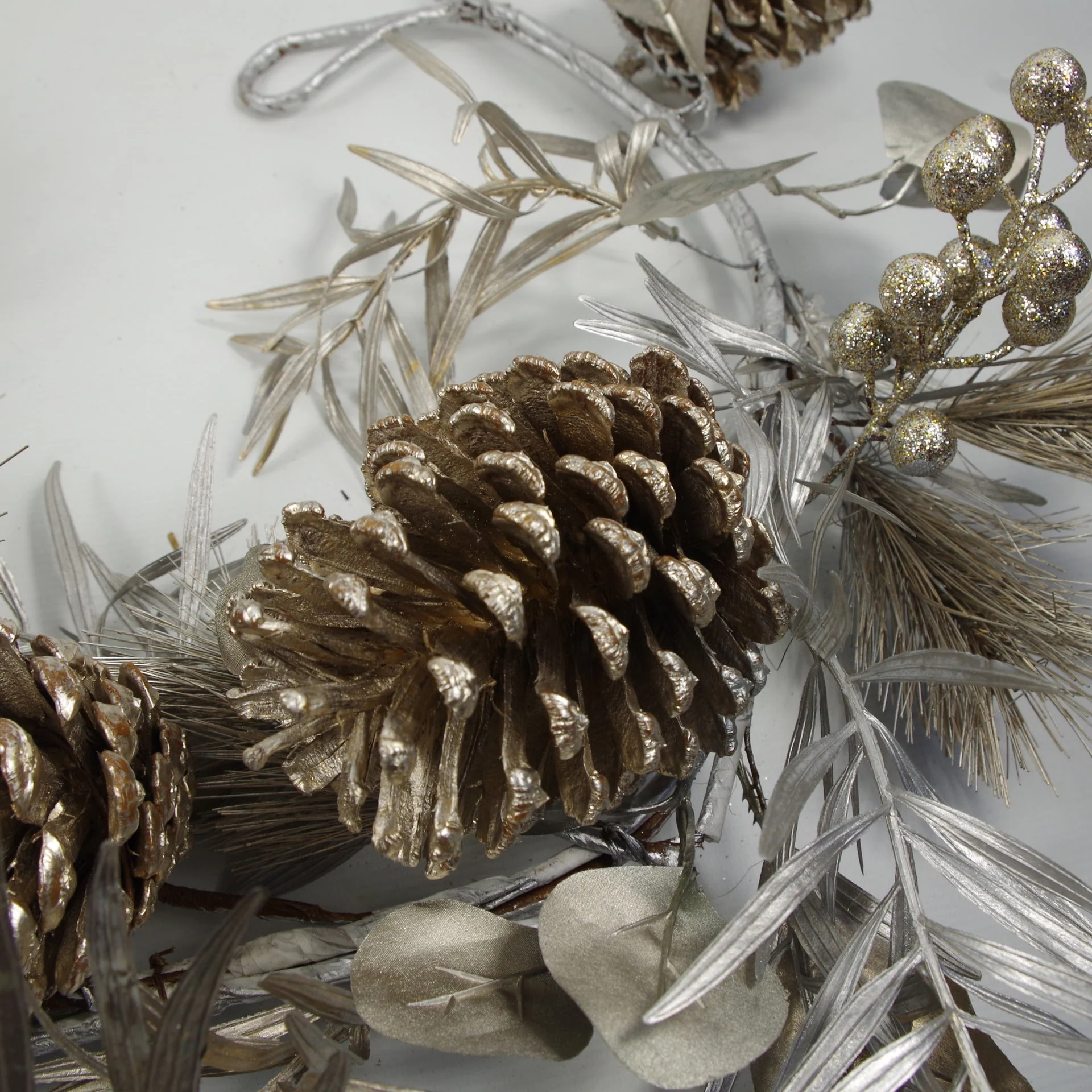 150cm Luxury Christmas Silver Gold Glitter Pine Cone Foliage Floristry Garland - Image 3