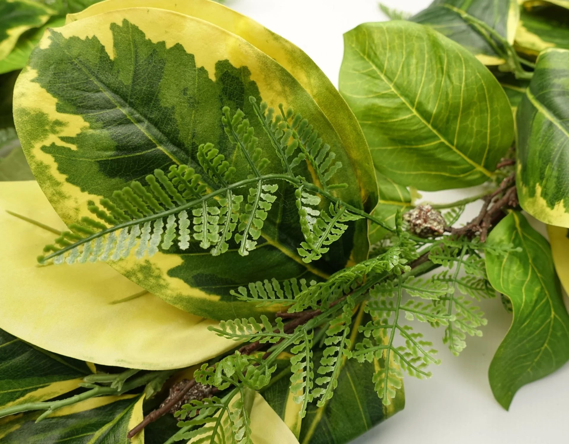 180cm Artificial Garland Hanging Trailing Golden Ficus Plant - Image 4