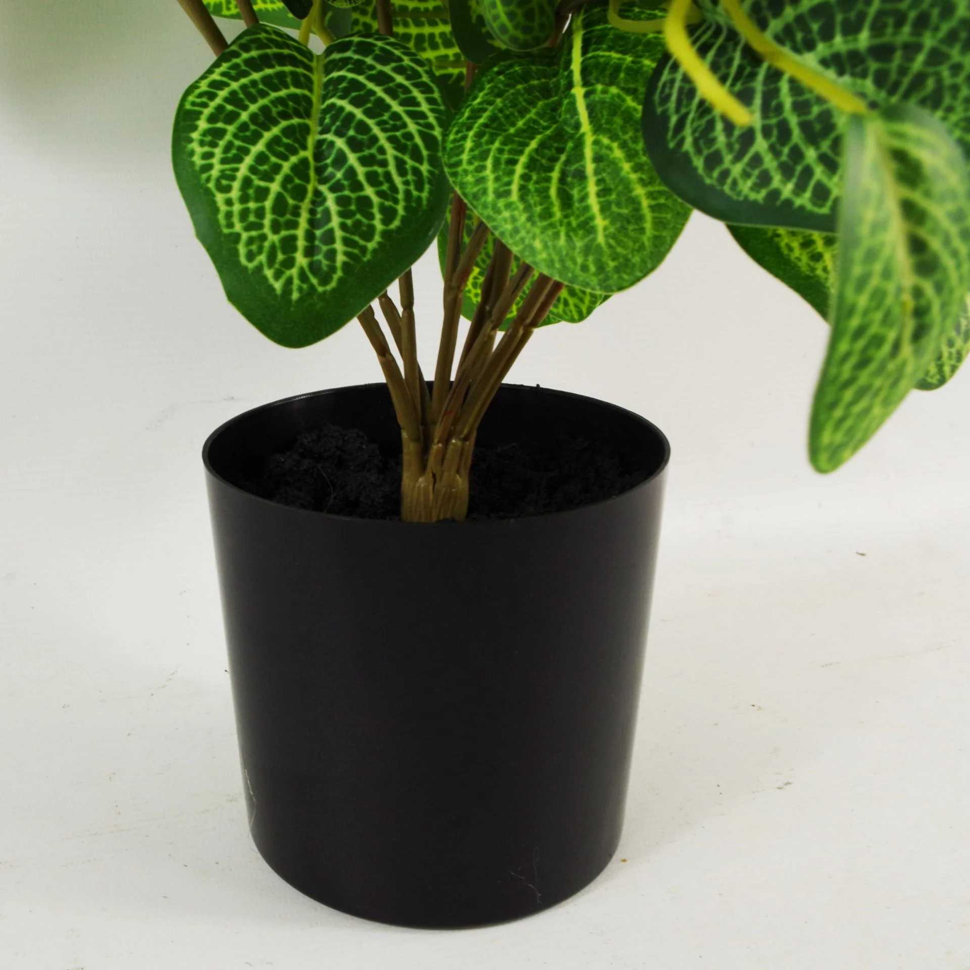 50cm Artificial Pothos Plant With Ceramic Planter And Stand - Image 3