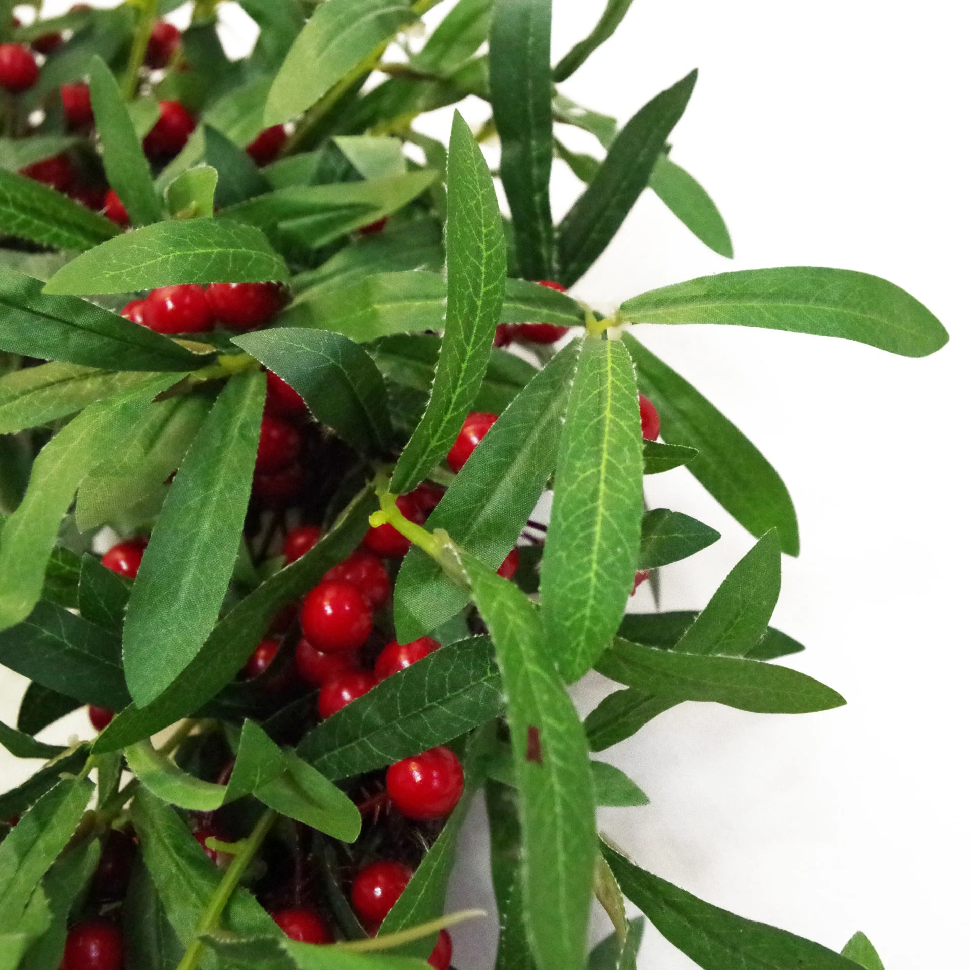 60cm (24) Large Luxury Christmas Mistletoe Leaf and Red Berry Floristry Wreath - Image 2