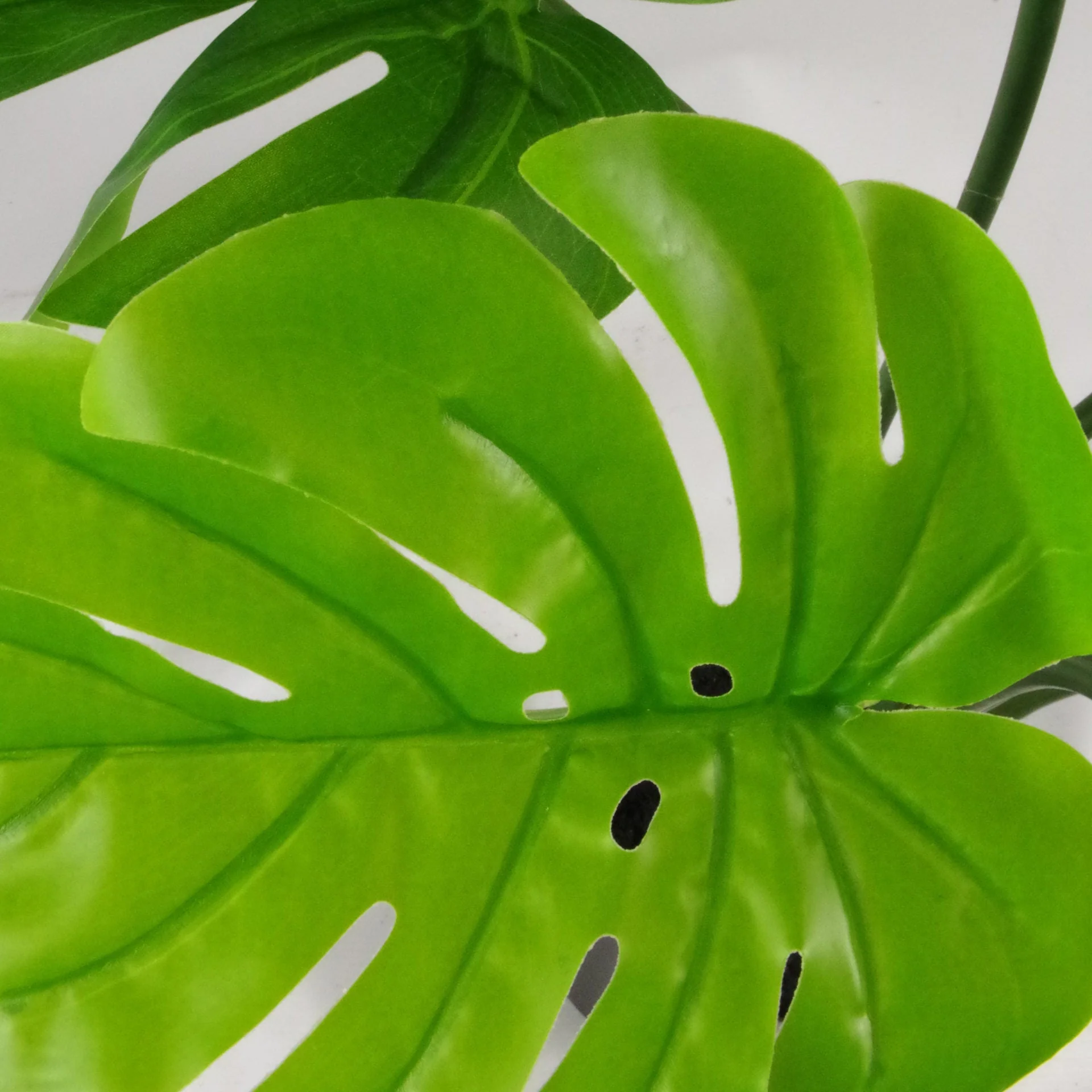 60cm Artificial Twisted Stem Vine Monstera Plant - Image 4