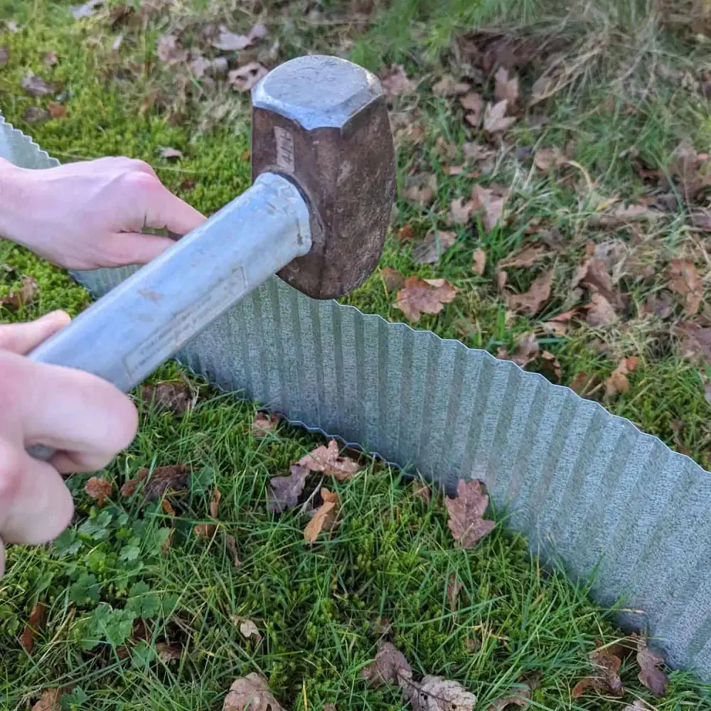Galvanised Metal Heavy Duty Lawn Edging Roll - Wavy - 16.5cm Height - Image 6
