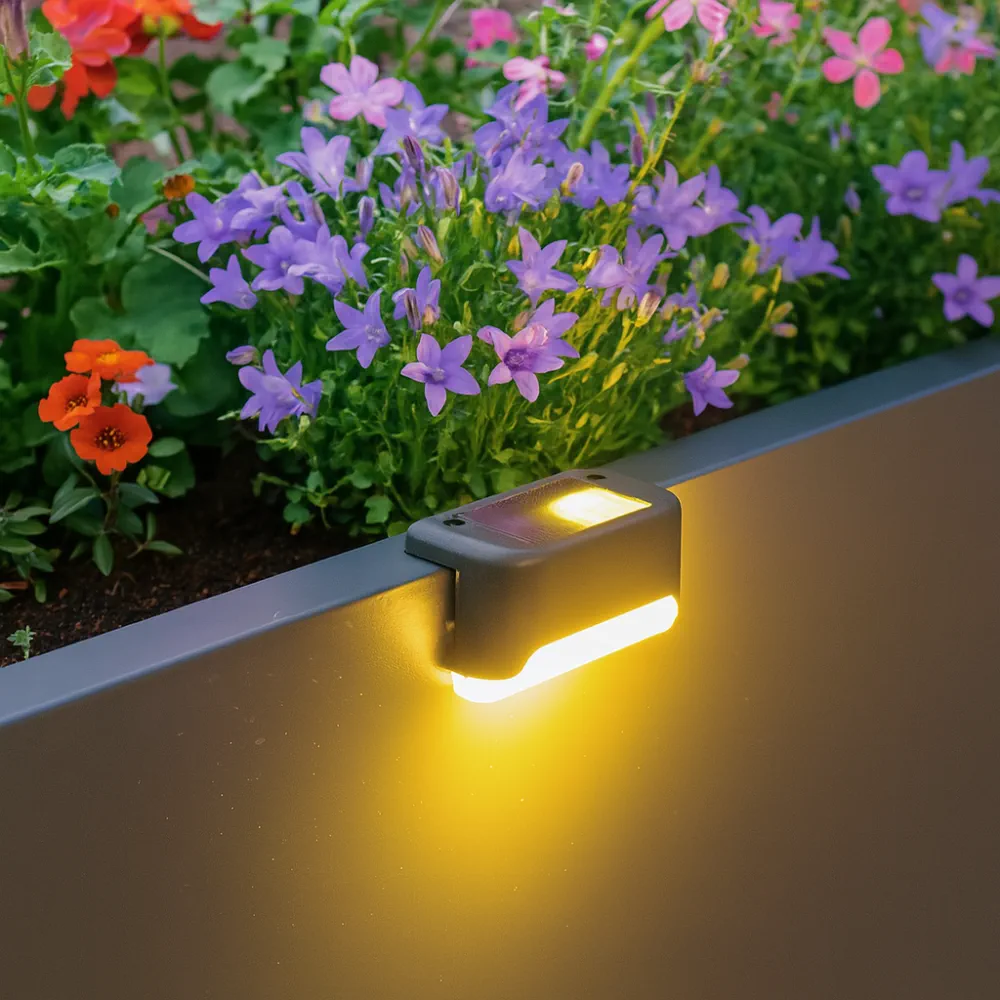Black Solar Planter/Fence Lights with Automatic Sensor